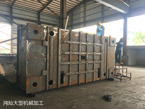 東莞鴻燦專業從事大型龍門磨加工